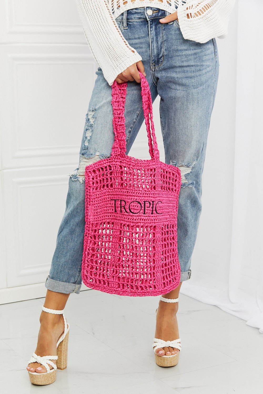 FAME ACCESSORIESTropic Straw Tote Bag in Hot Pink