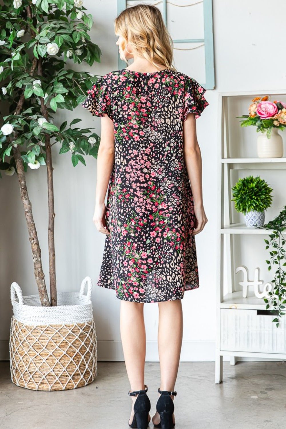 Floral Ruffled Knee-Length Dress with Pockets in BlackKnee-Length DressHeimish