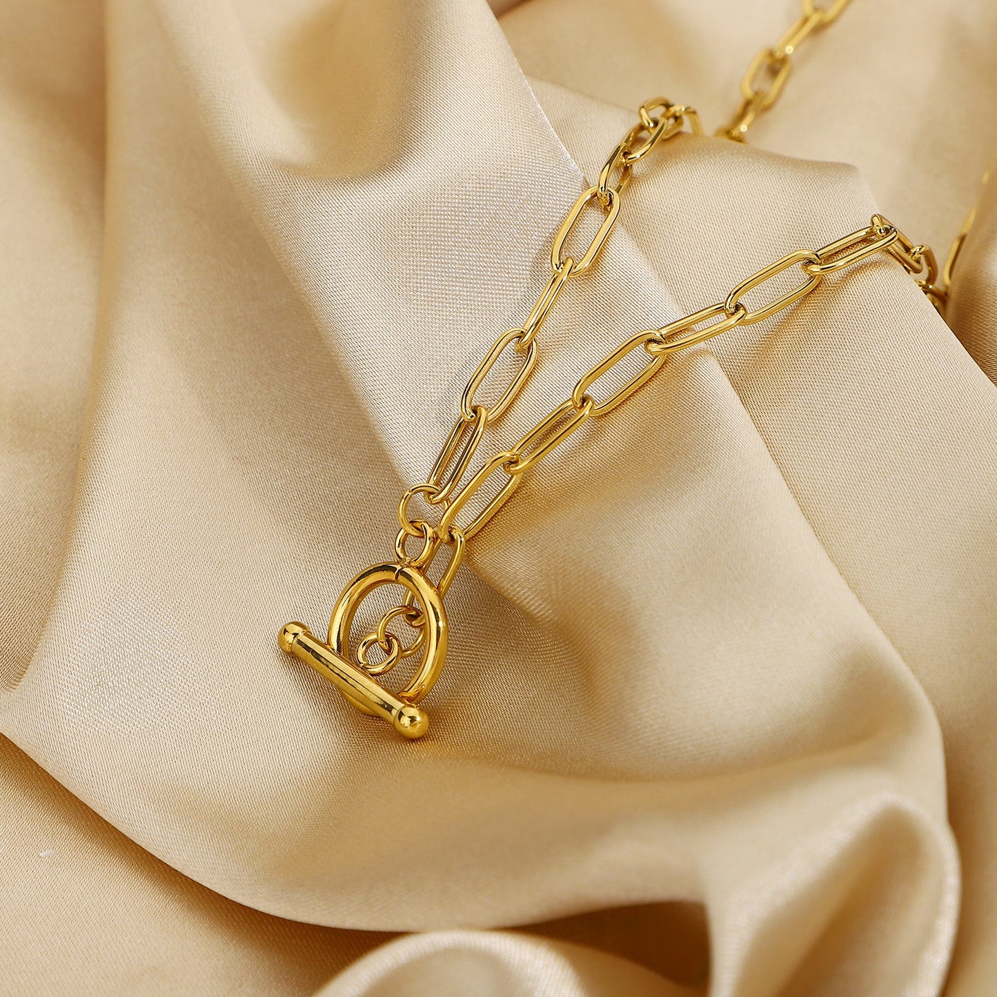 Gold Chain Toggle NecklaceNecklaceBeach Rose Co.