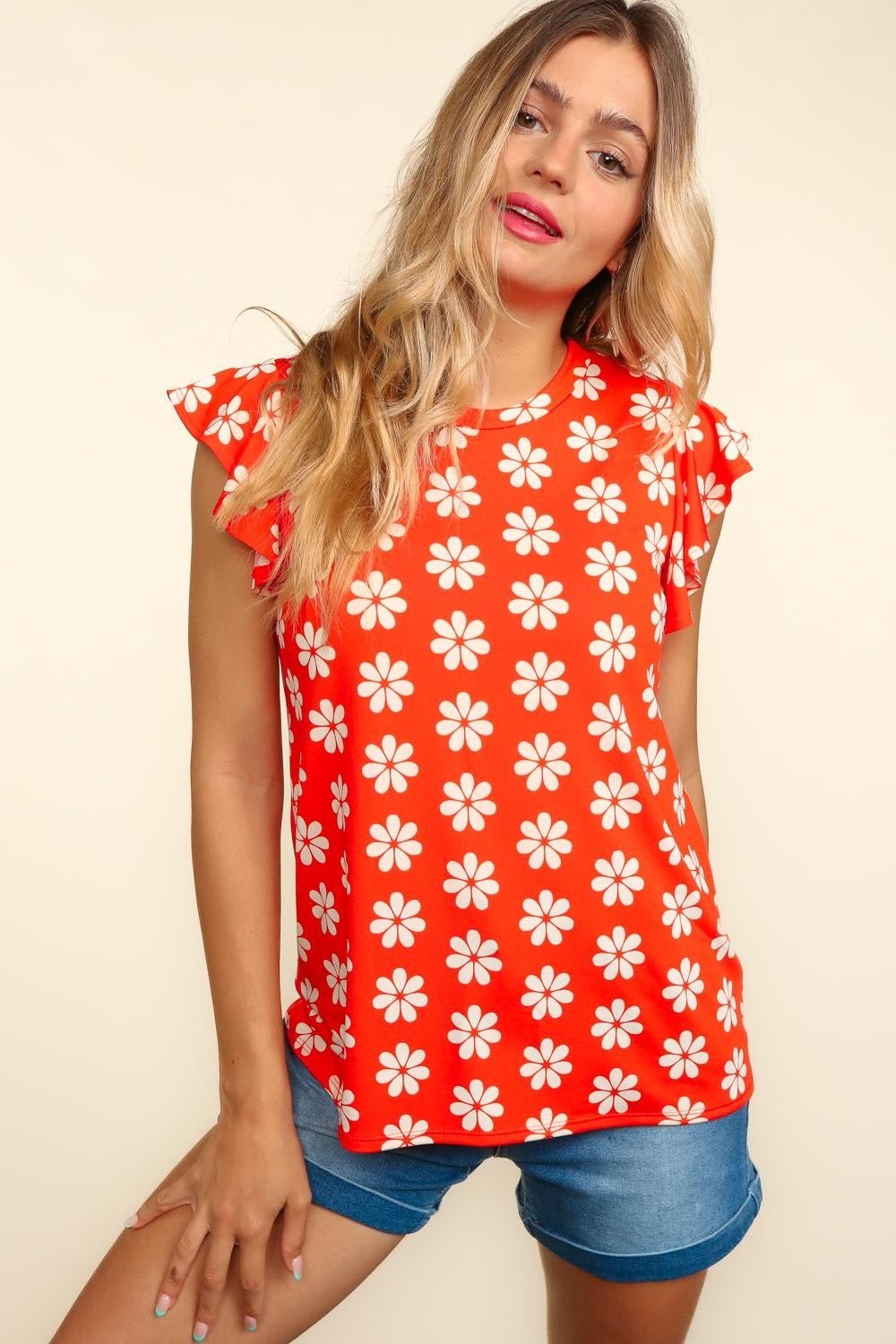 HapticsRuffle Sleeve Floral Contrast Knit Top in Scarlet