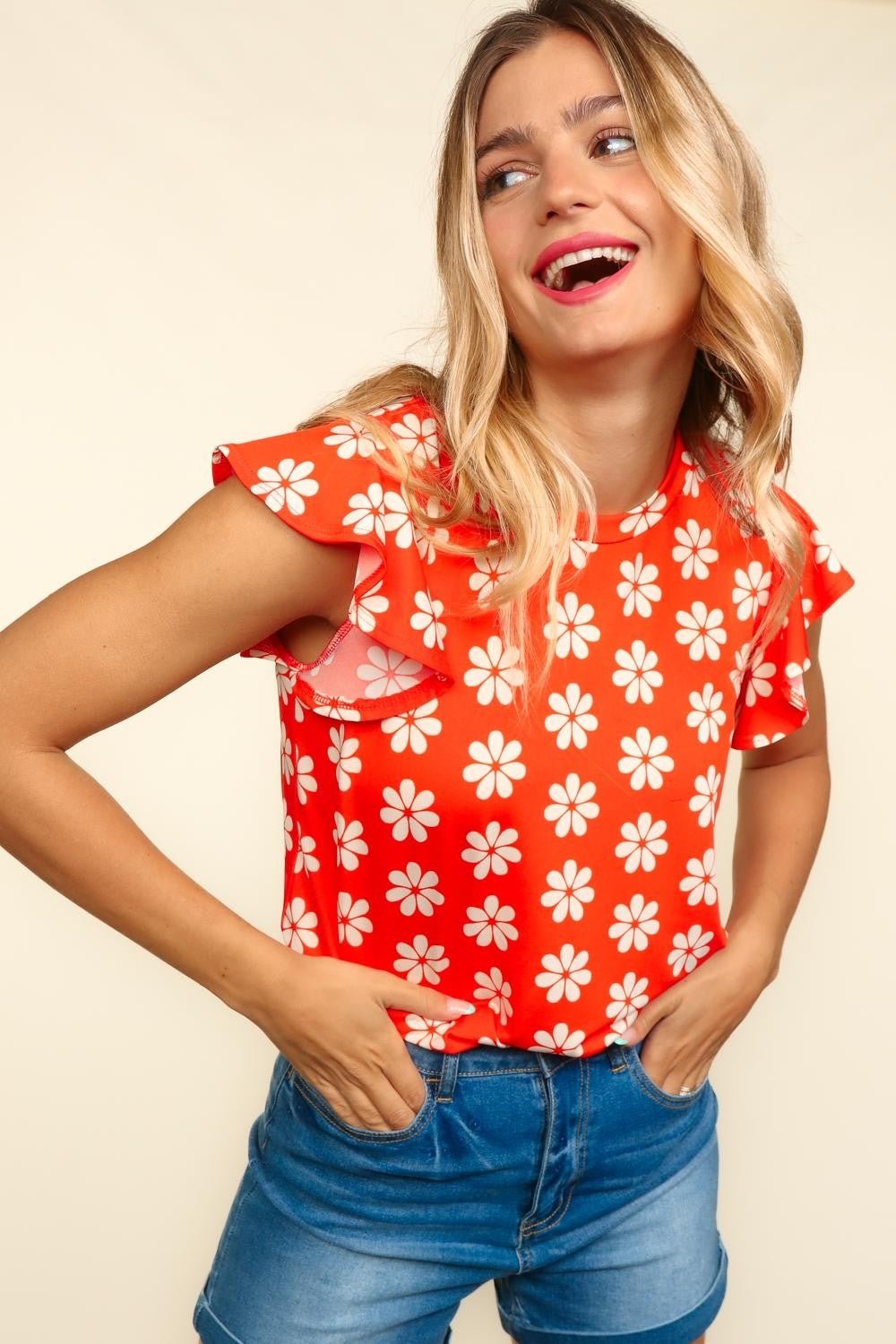 HapticsRuffle Sleeve Floral Contrast Knit Top in Scarlet