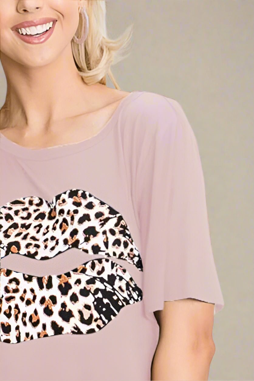 Heimish - Dusty Pink Leopard Print Lips Graphic T-Shirt