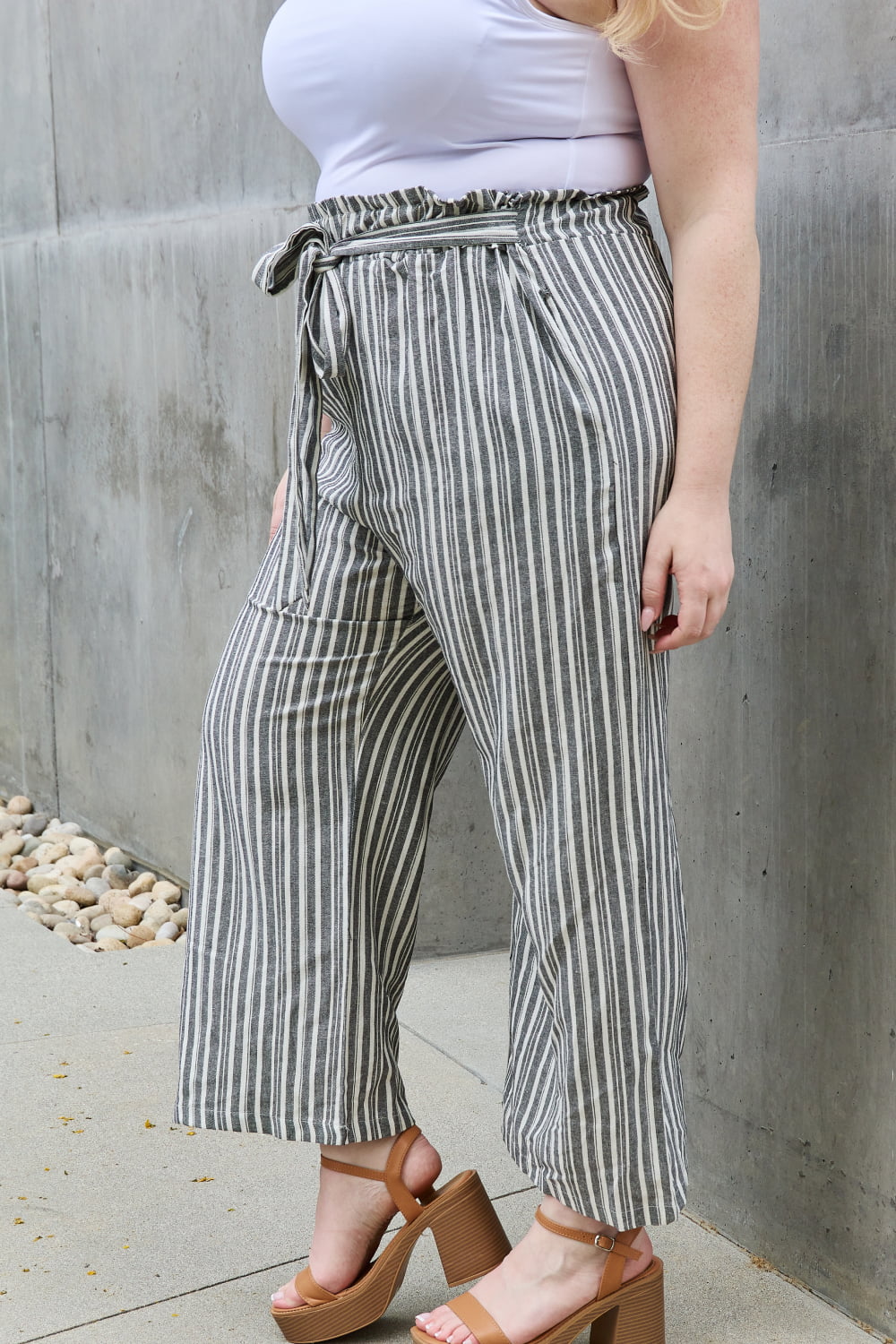 Heimish - Paperbag Waist Striped Linen Culotte Pants