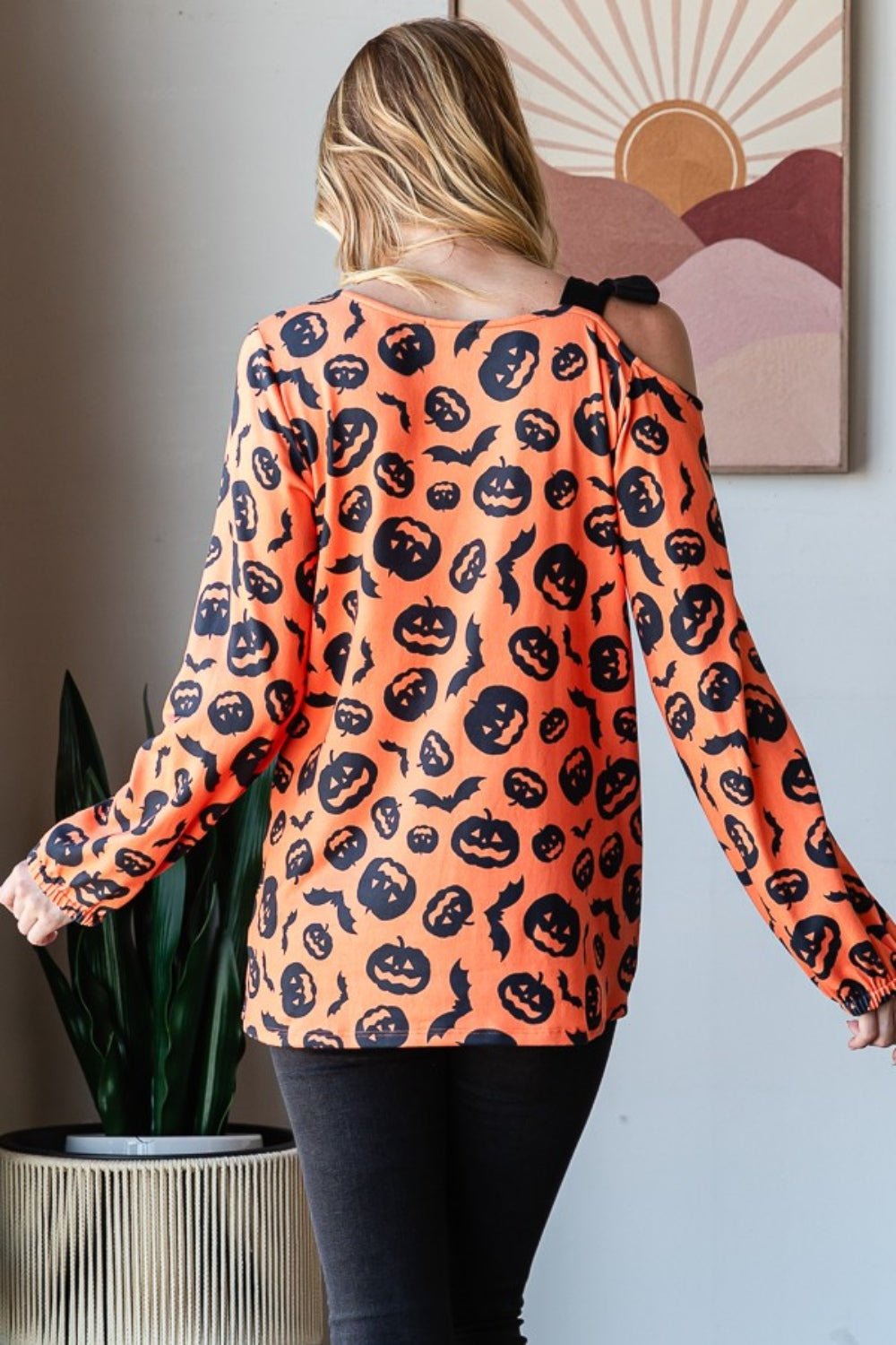 Heimish - Pumpkin Print One Shoulder Long Sleeve T-Shirt in Orange Multi