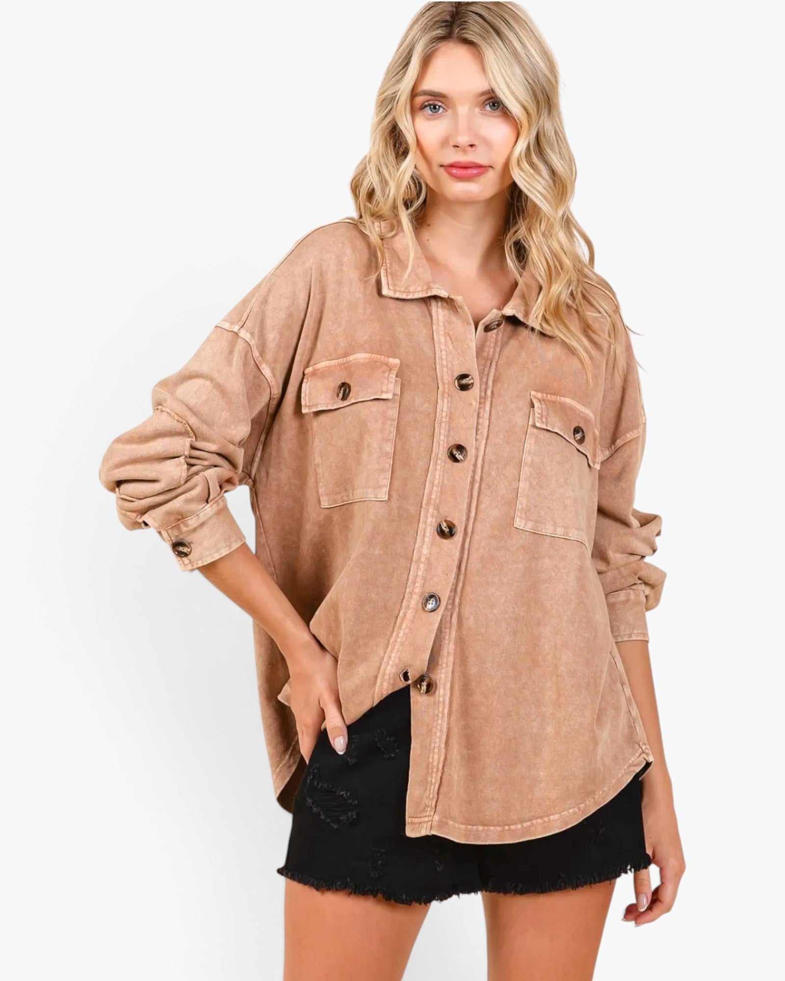 Chaqueta de rizo francés con lavado mineral en color camel