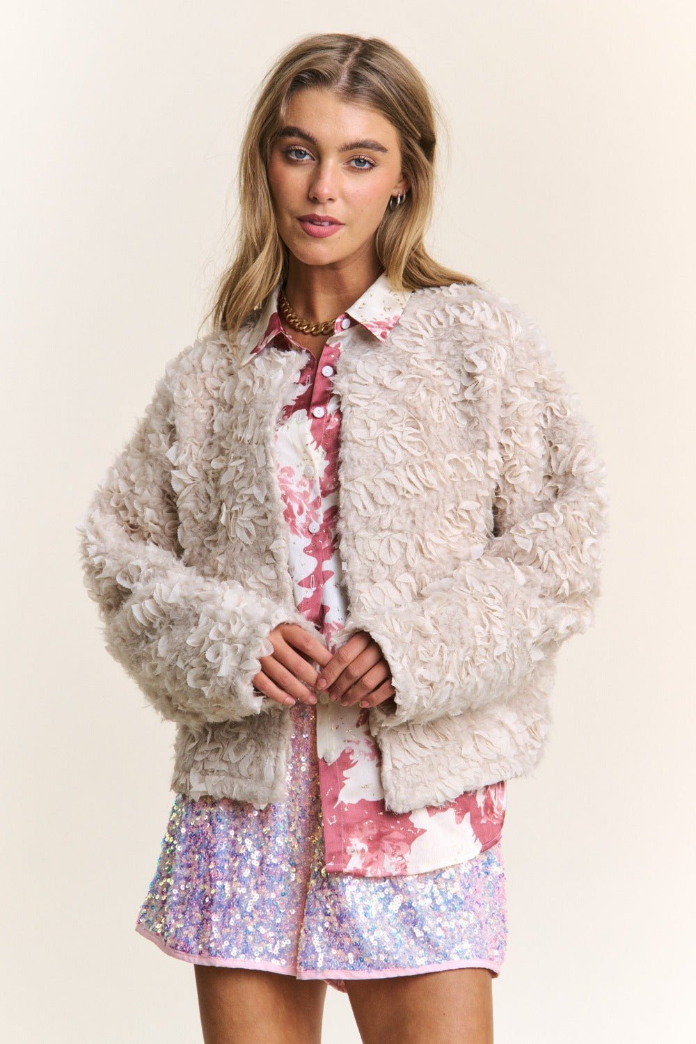 J.NNA - Ruffled Sherpa Jacket in Ash Beige