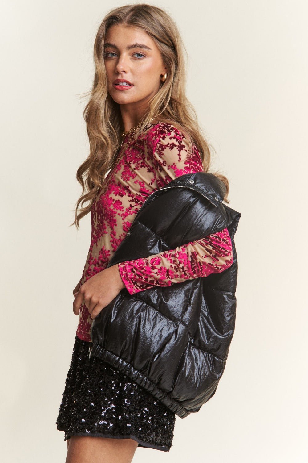 J.NNA - Snap and Zip Shiny Metallic Puffer Vest in Obsidian