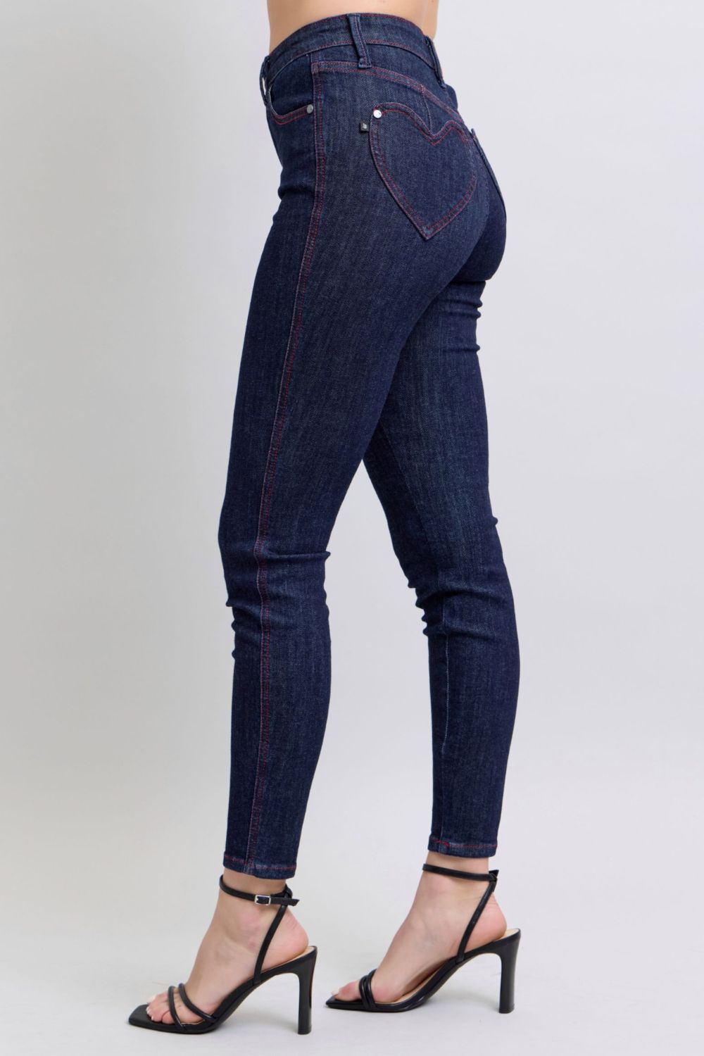 Judy Blue - Dark Wash Heart Shaped Pockets Skinny Jeans