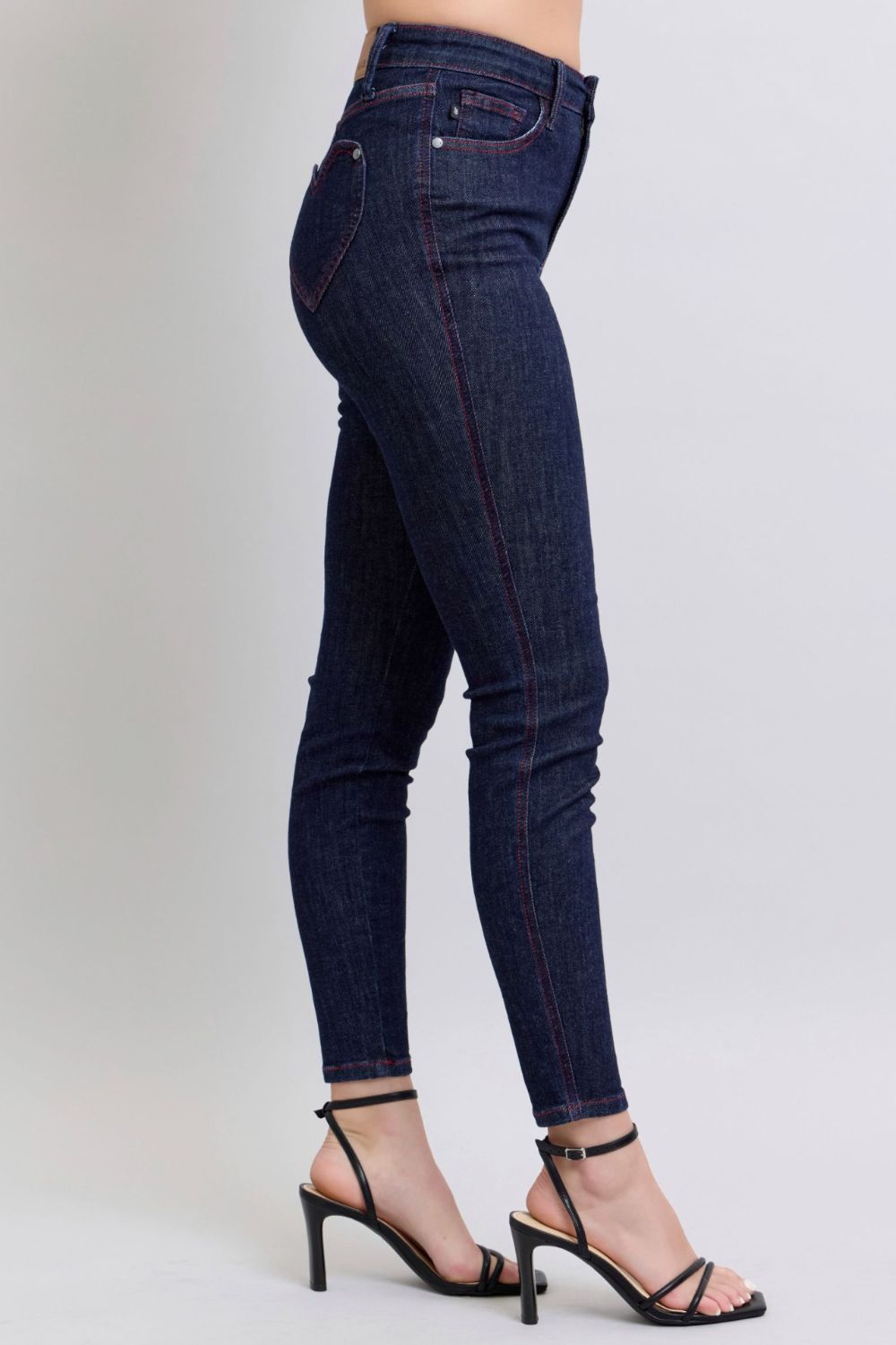 Judy Blue - Dark Wash Heart Shaped Pockets Skinny Jeans