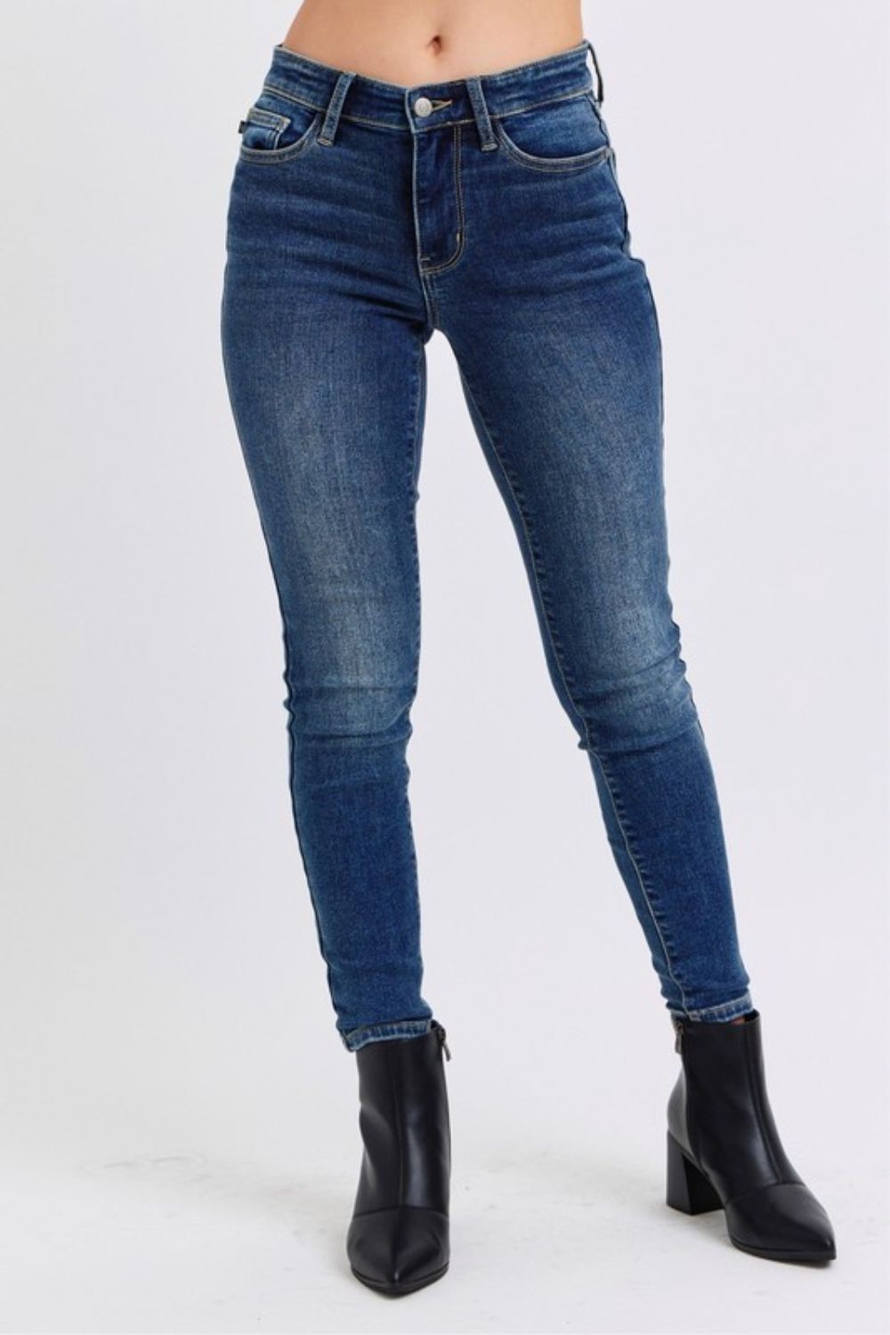 Judy Blue - Dark Wash Mid Rise Skinny Jeans