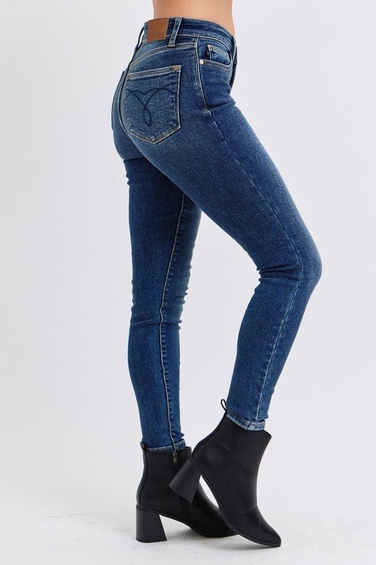 Judy Blue - Dark Wash Mid Rise Skinny Jeans