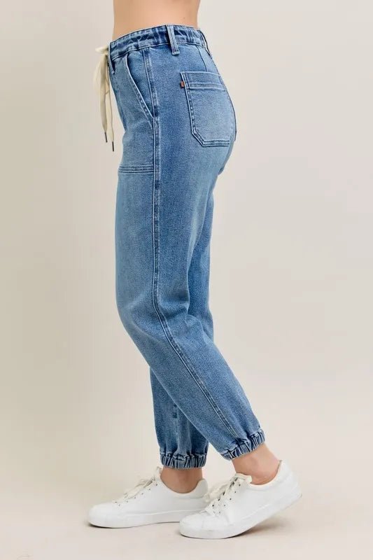 Judy Blue - Drawstring Jogger Jeans in Medium Wash Denim