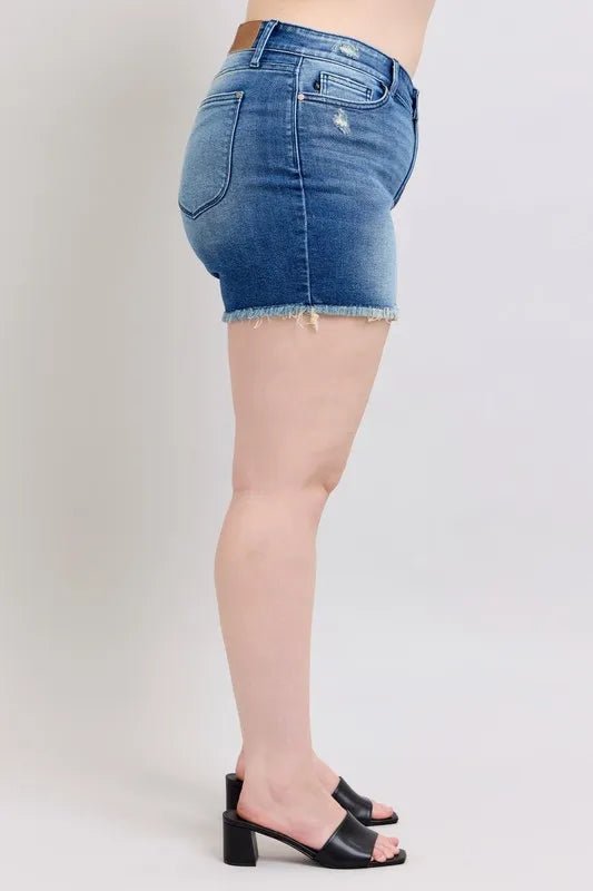 Judy Blue - Frayed Hem Mid - Rise Denim Shorts – Medium Wash