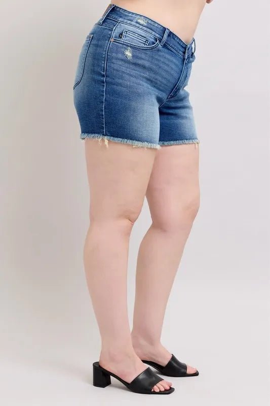 Judy Blue - Frayed Hem Mid - Rise Denim Shorts – Medium Wash