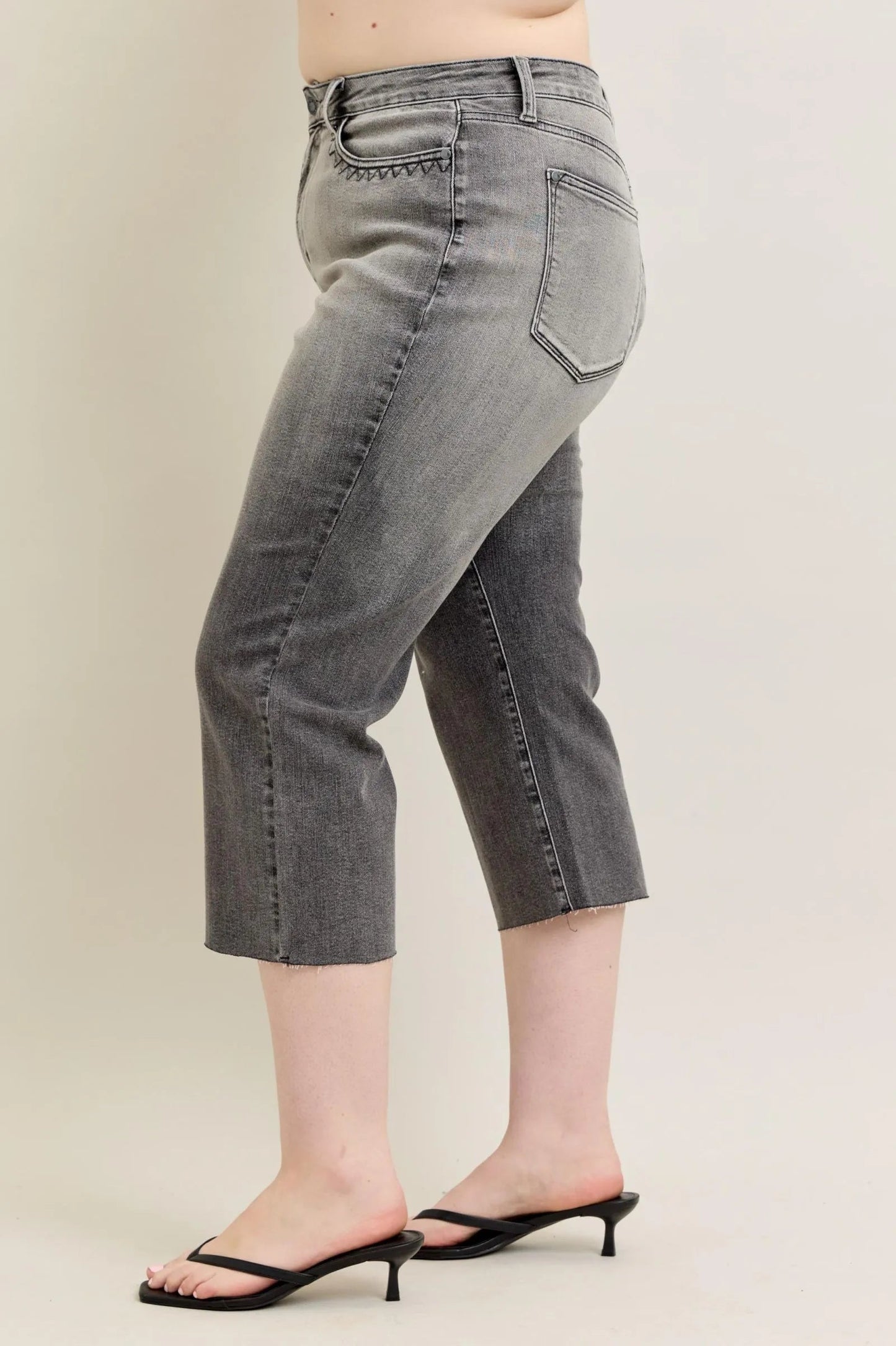 Judy Blue - Gray High Rise Cropped Wide Leg Jeans with Embroidered Pockets
