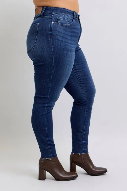 Judy Blue - High Rise Ankle Skinny Jeans in Dark Wash
