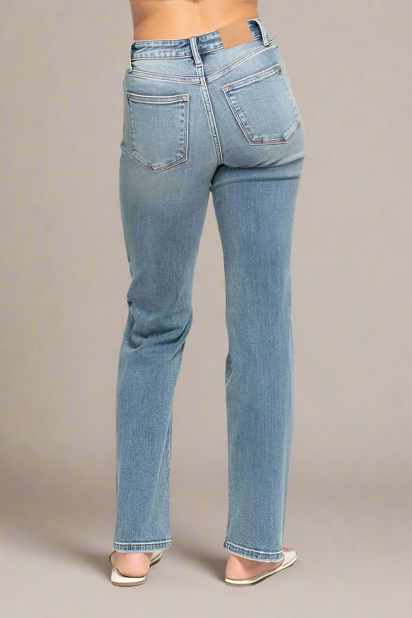Judy Blue - High Rise Distressed Straight Jeans in Light Wash