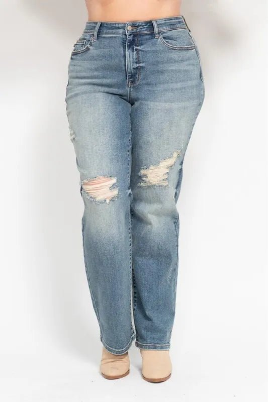 Judy Blue - High Rise Distressed Straight Jeans in Light Wash
