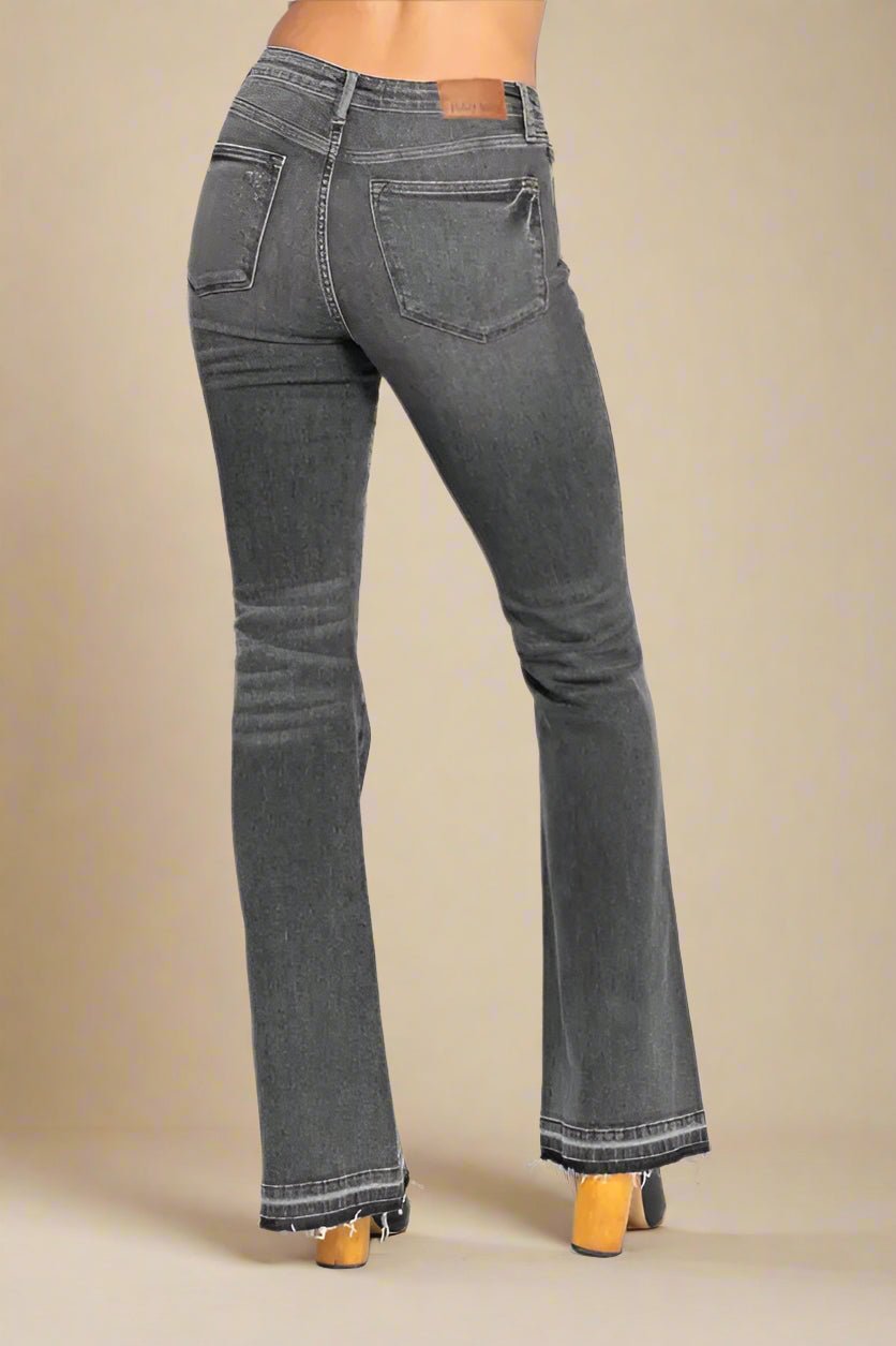 Judy Blue - High Rise Flare Jeans in Washed Black Denim