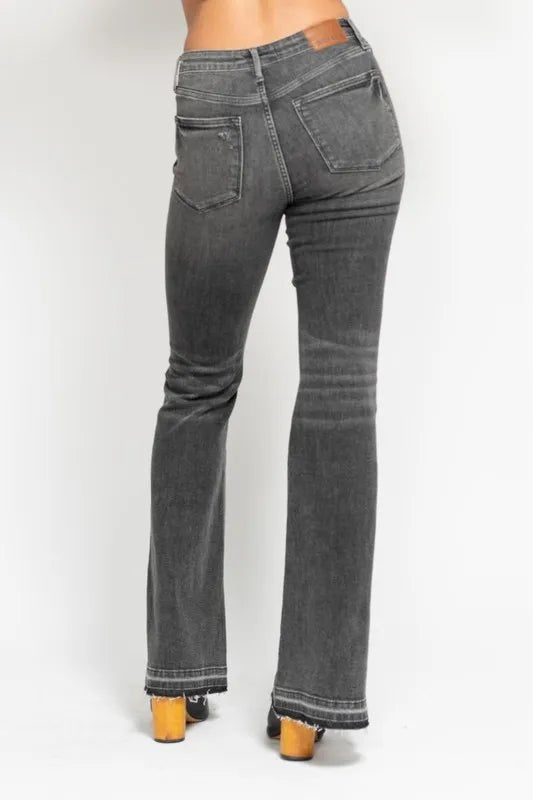 Judy Blue - High Rise Flare Jeans in Washed Black Denim
