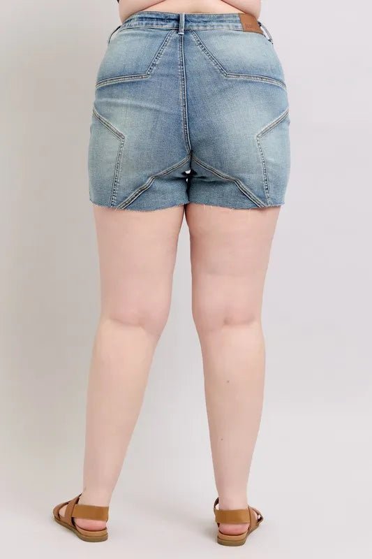 Judy Blue - High Rise Star Seam Denim Shorts – Light Wash