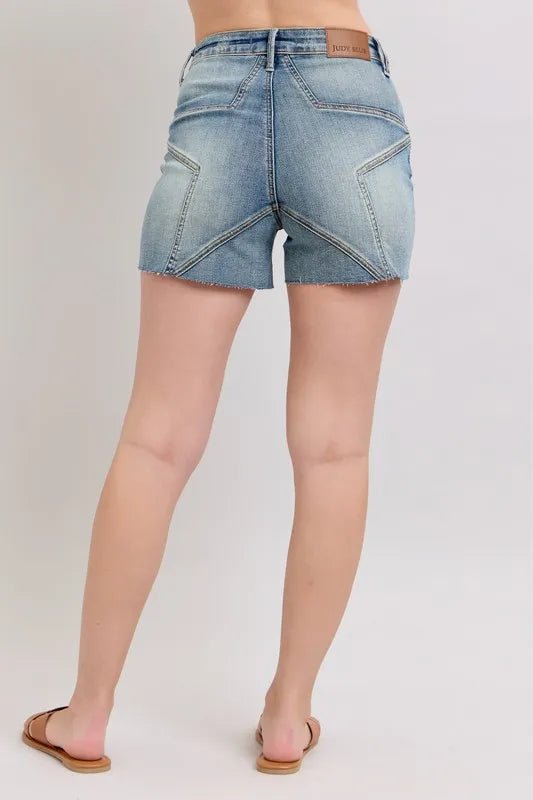 Judy Blue - High Rise Star Seam Denim Shorts – Light Wash