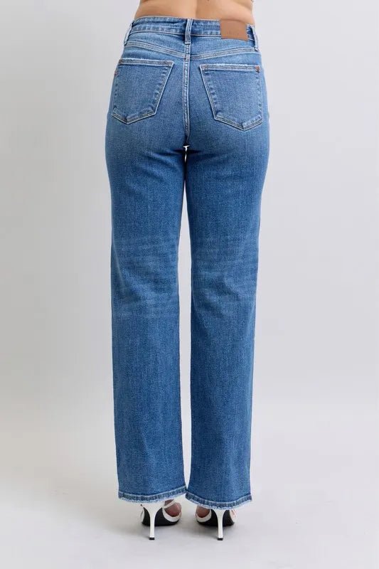 Judy Blue - High Rise Straight Jeans in Medium Wash