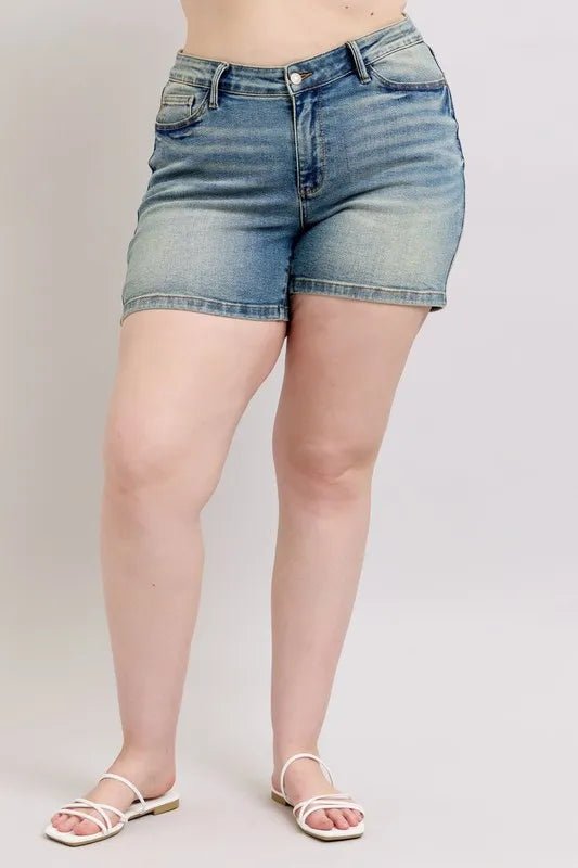 Judy Blue - High Rise Stretch Denim Shorts – Light Vintage Wash