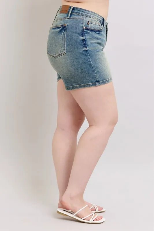 Judy Blue - High Rise Stretch Denim Shorts – Light Vintage Wash