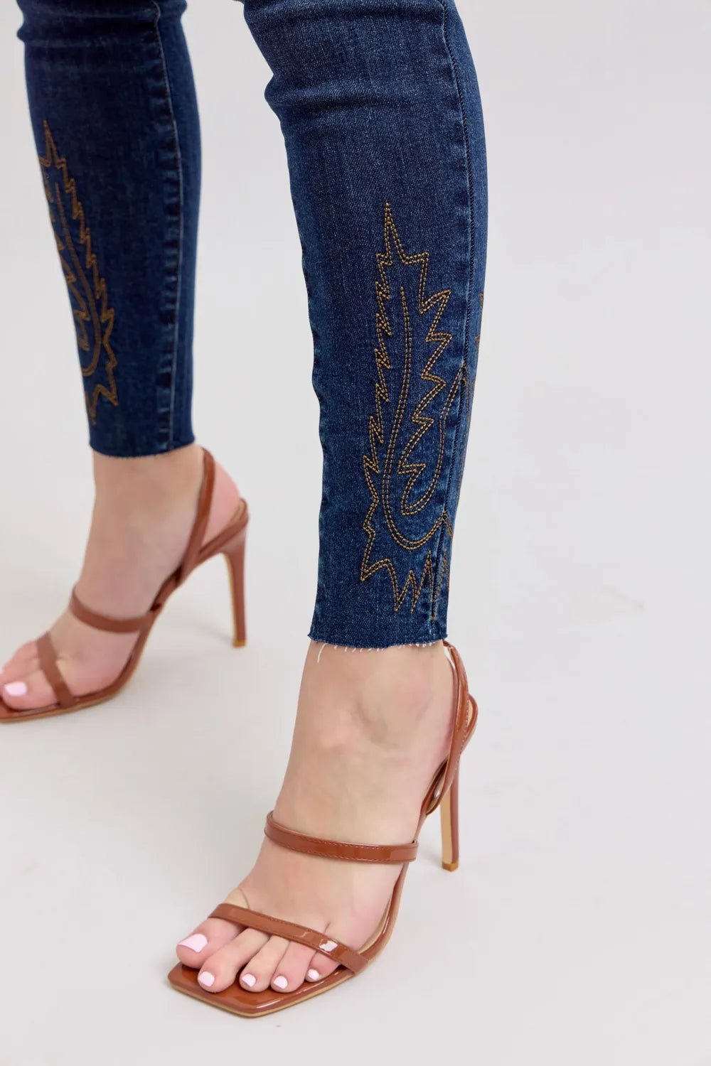Judy Blue - Indigo Embroidered Skinny Jeans