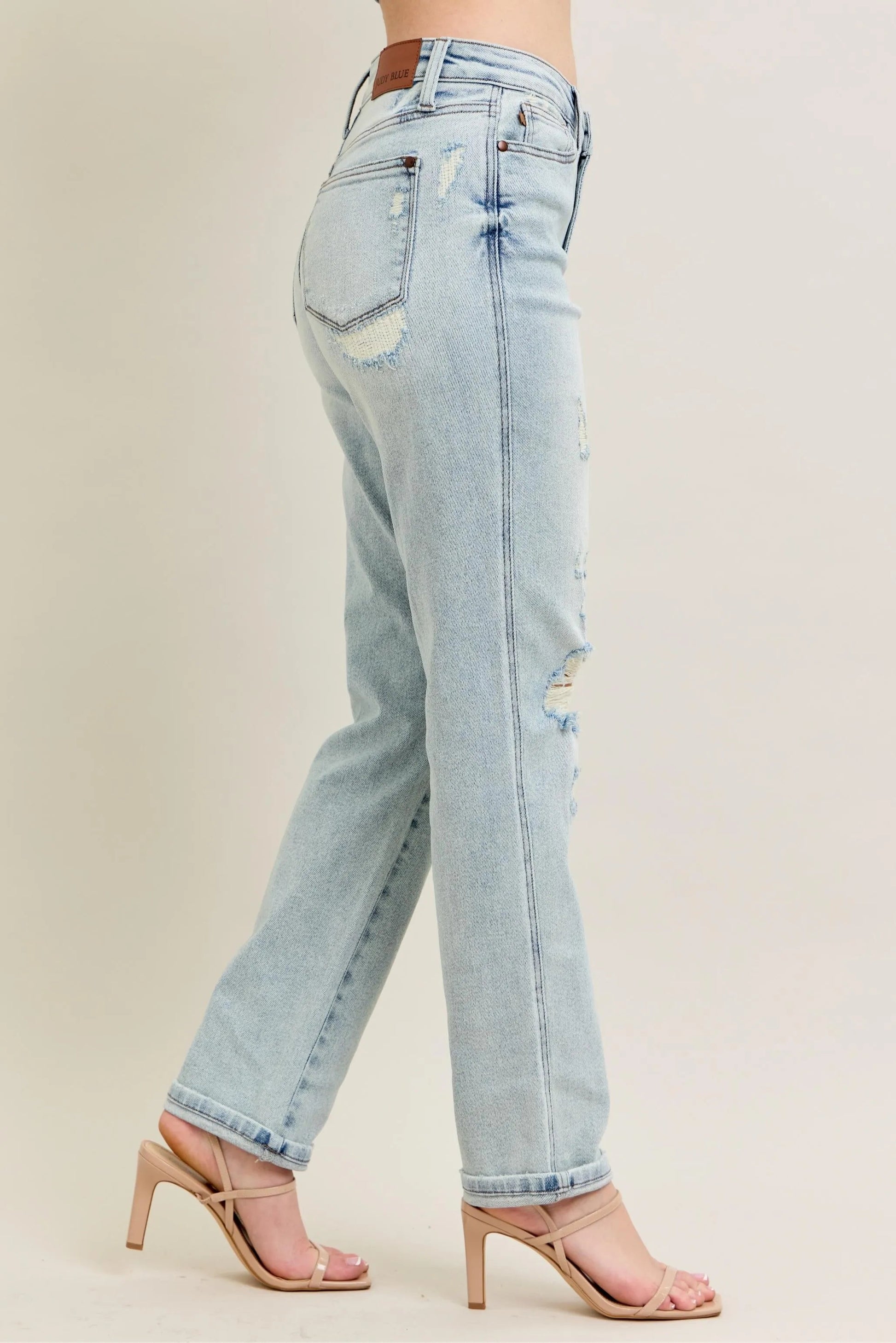 Judy Blue - Light Wash Distressed Straight Leg Jeans