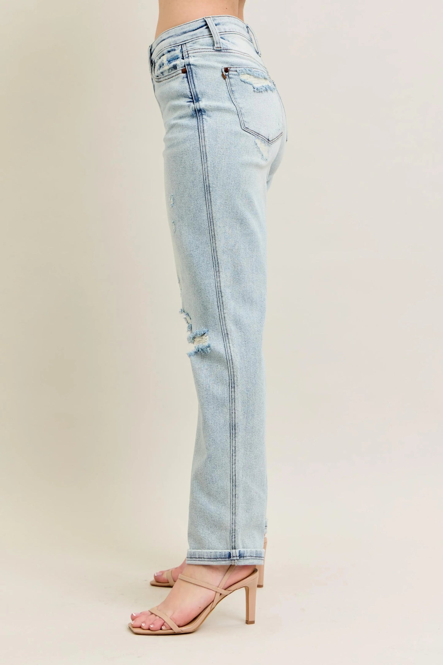 Judy Blue - Light Wash Distressed Straight Leg Jeans