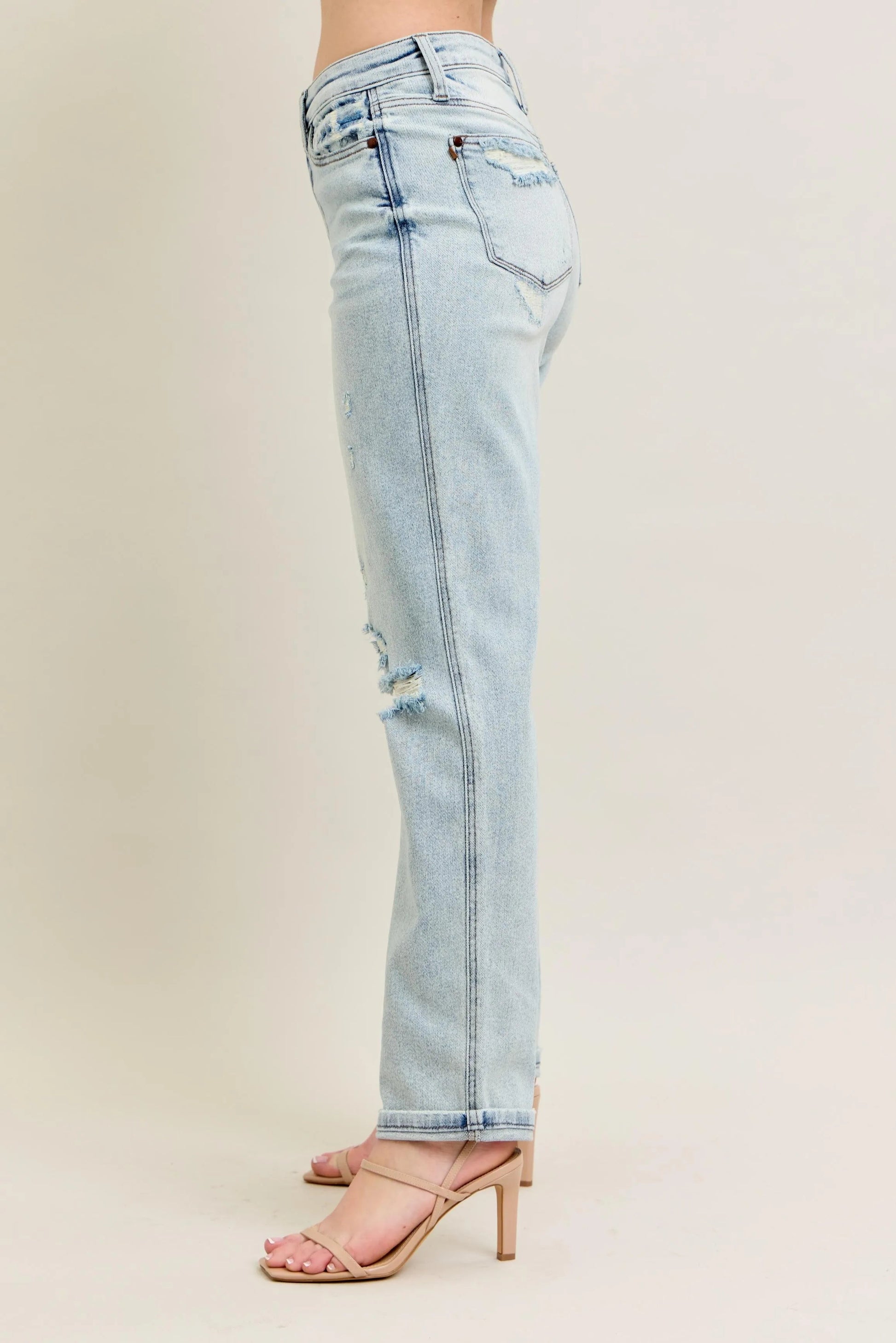 Judy Blue - Light Wash Distressed Straight Leg Jeans