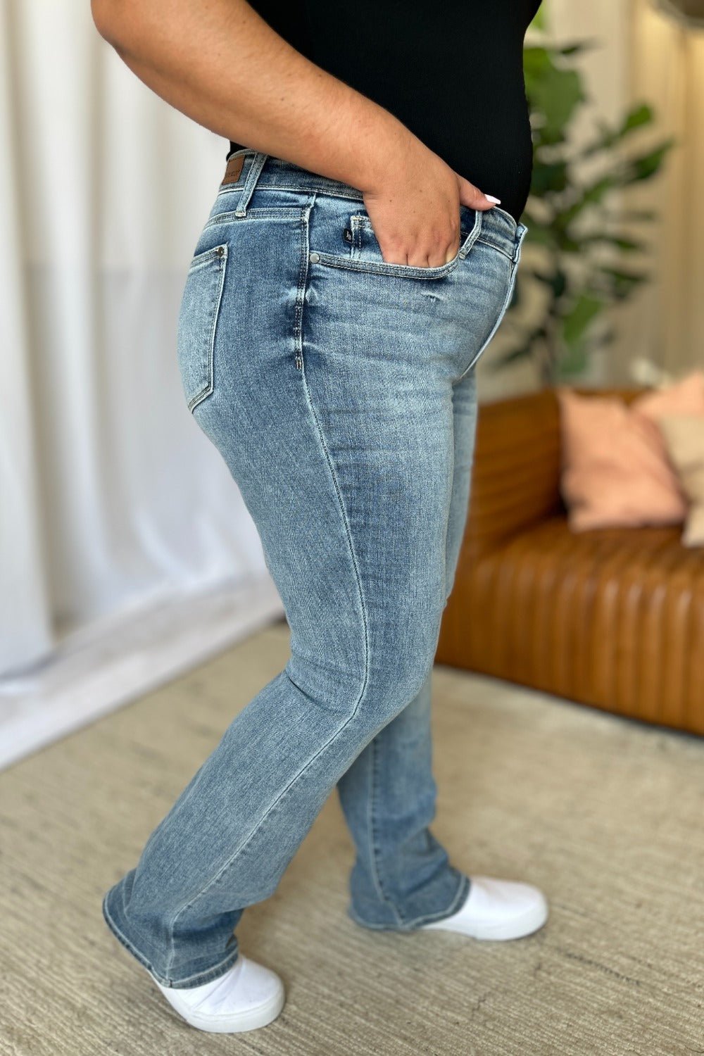 Judy Blue - Light Wash Medium Rise Bootcut Jeans