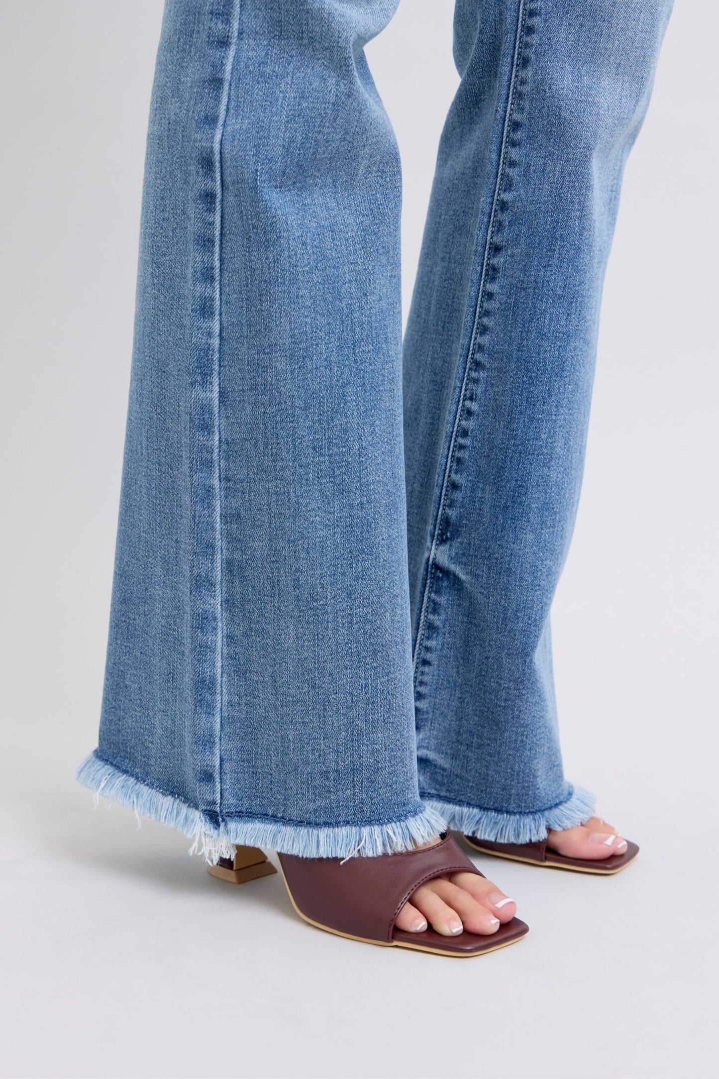 Judy Blue - Medium Wash Raw Hem High Rise Bootcut Jeans