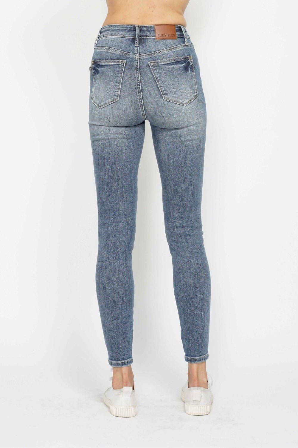 Judy Blue - Medium Wash Tummy Control Skinny Jeans