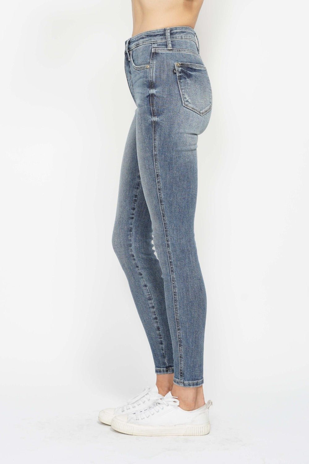 Judy Blue - Medium Wash Tummy Control Skinny Jeans