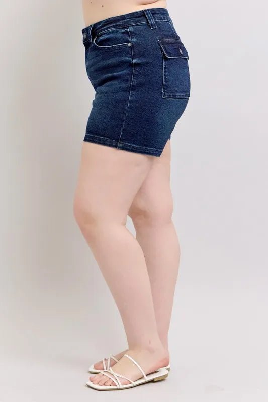 Judy Blue - Utility Pocket Denim Shorts – Dark Wash