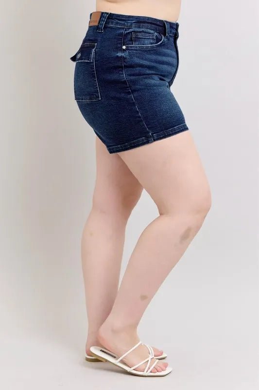 Judy Blue - Utility Pocket Denim Shorts – Dark Wash