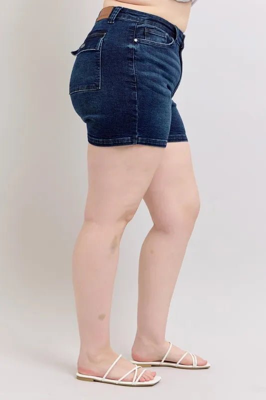 Judy Blue - Utility Pocket Denim Shorts – Dark Wash