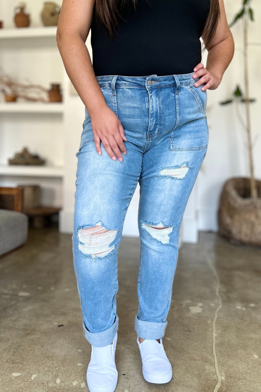 Judy BlueMedium Wash Distressed Straight Leg Jeans with Patch Pockets