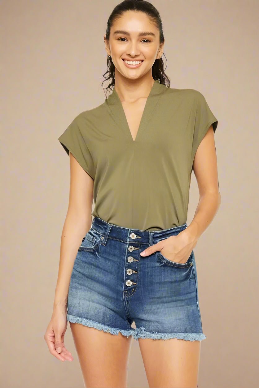 Kancan - High - Rise Dark Wash Button - Fly Frayed Hem Denim Shorts