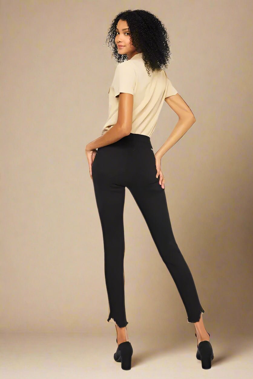 Kancan - High Rise V - Hem Skinny Jeans in Black