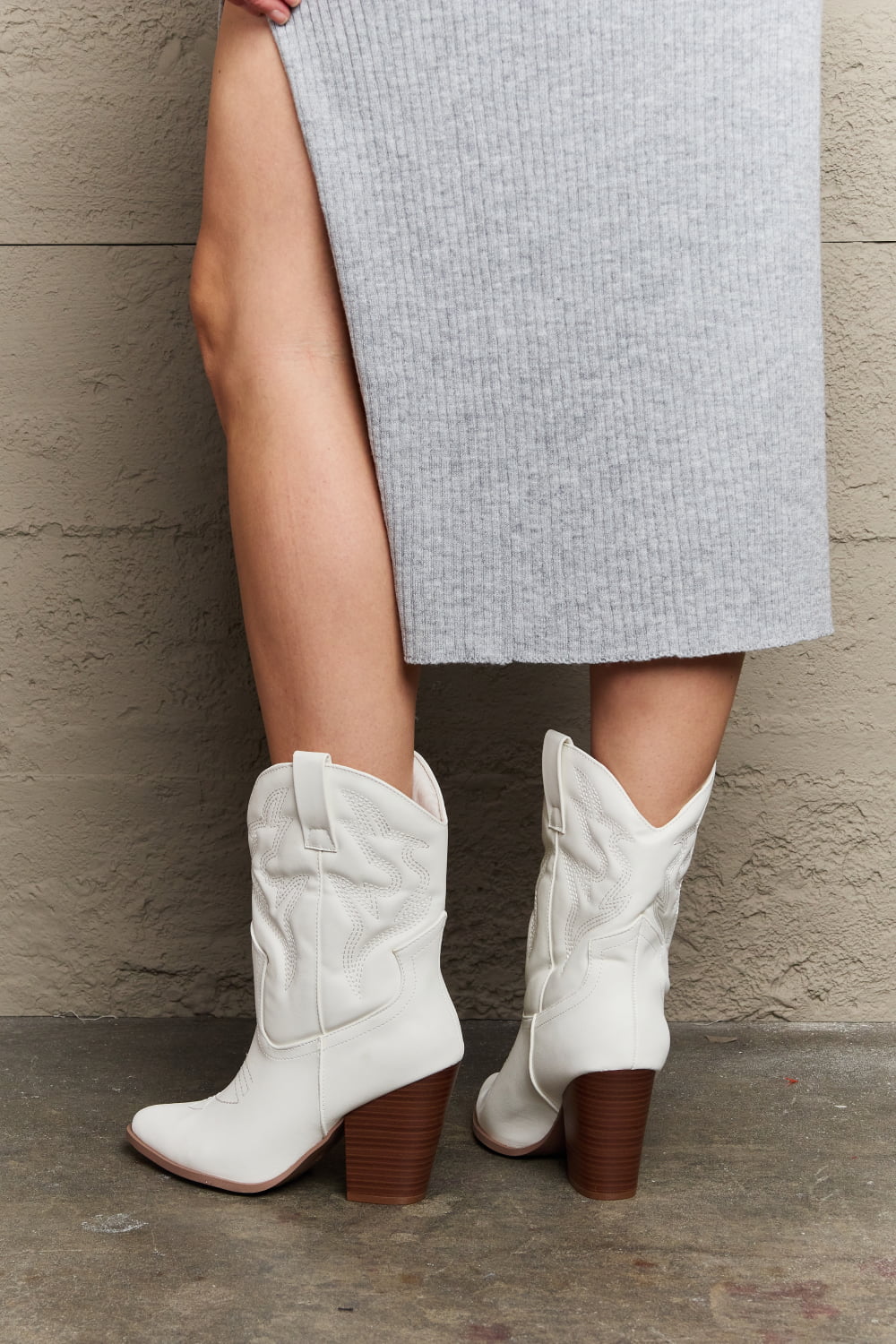 Legend - Vegan Leather Cowgirl Boots in White