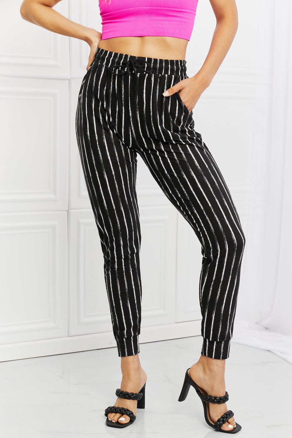 Leggings DepotStriped Drawstring Waist Joggers in Black