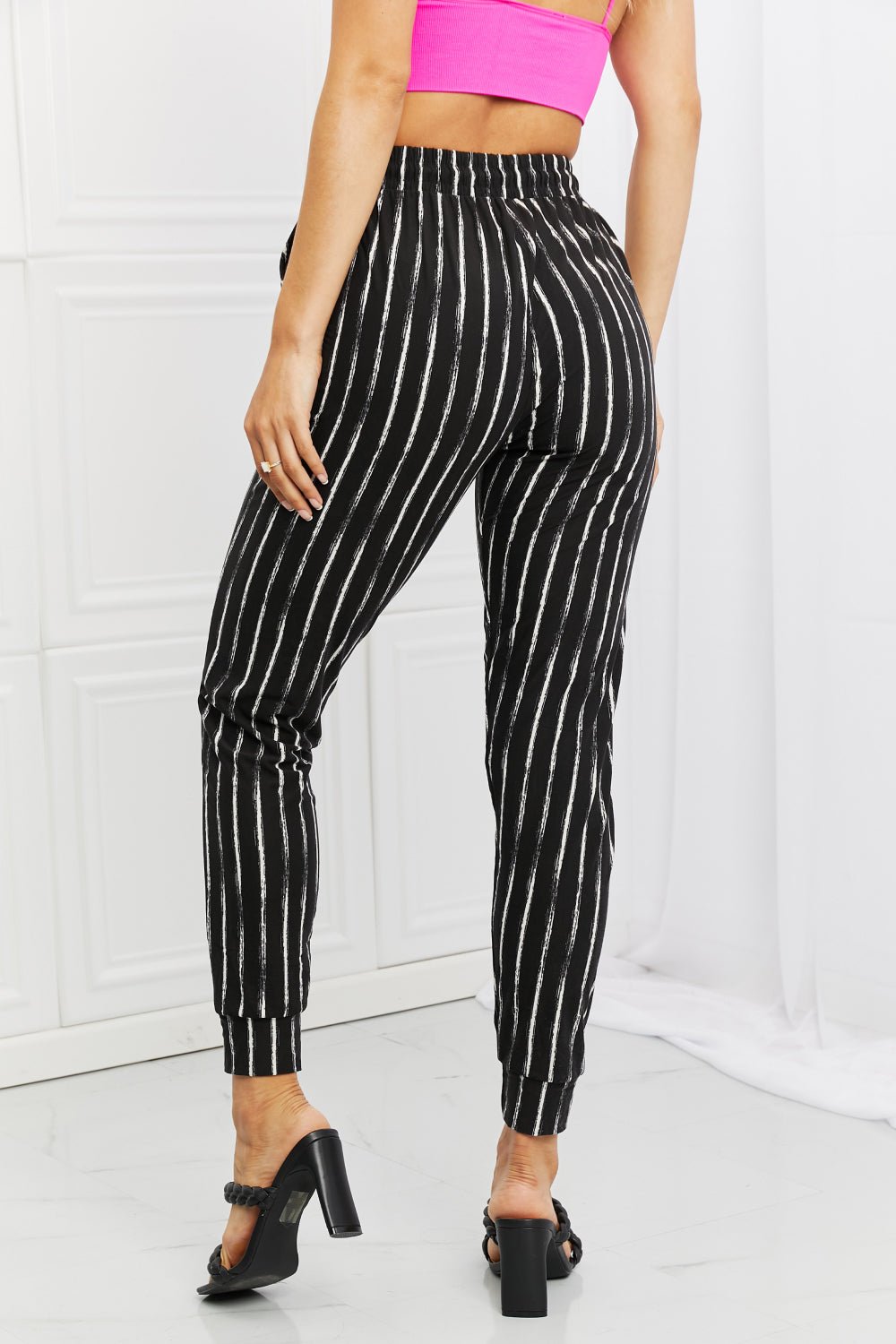 Leggings DepotStriped Drawstring Waist Joggers in Black