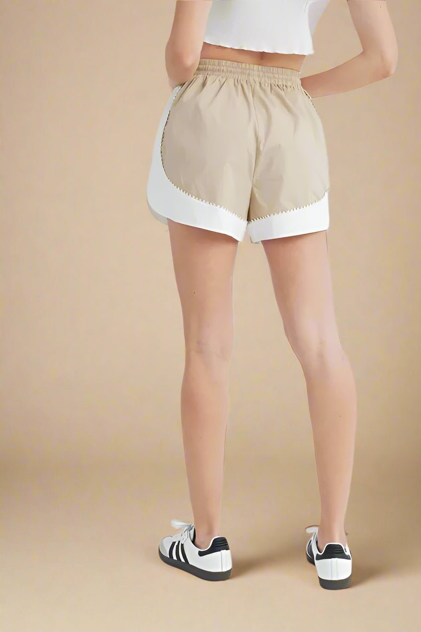 Mable - Beige & White Scallop Trim Shorts