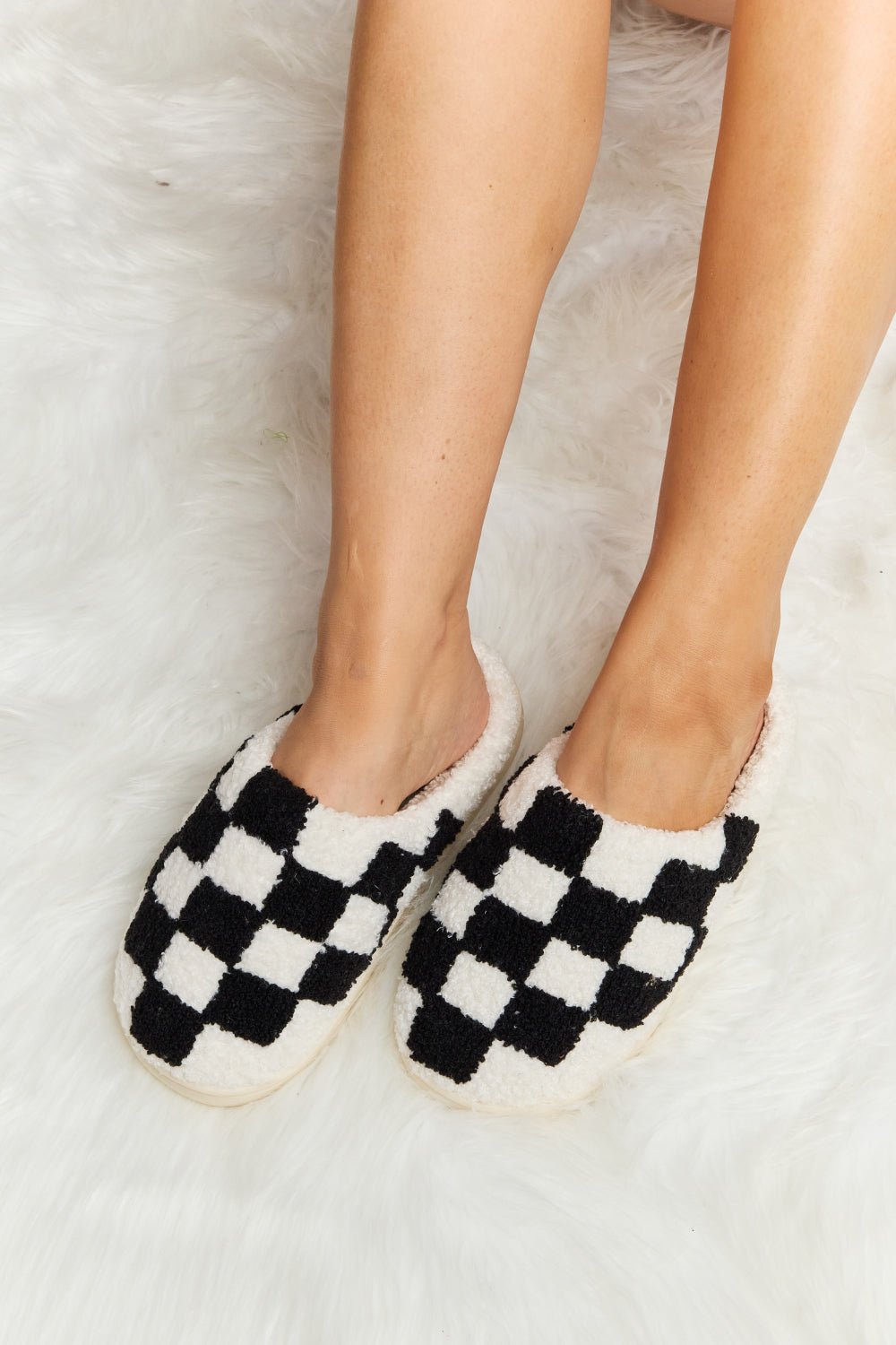 Melody - Checkered Print Plush Slide Slippers