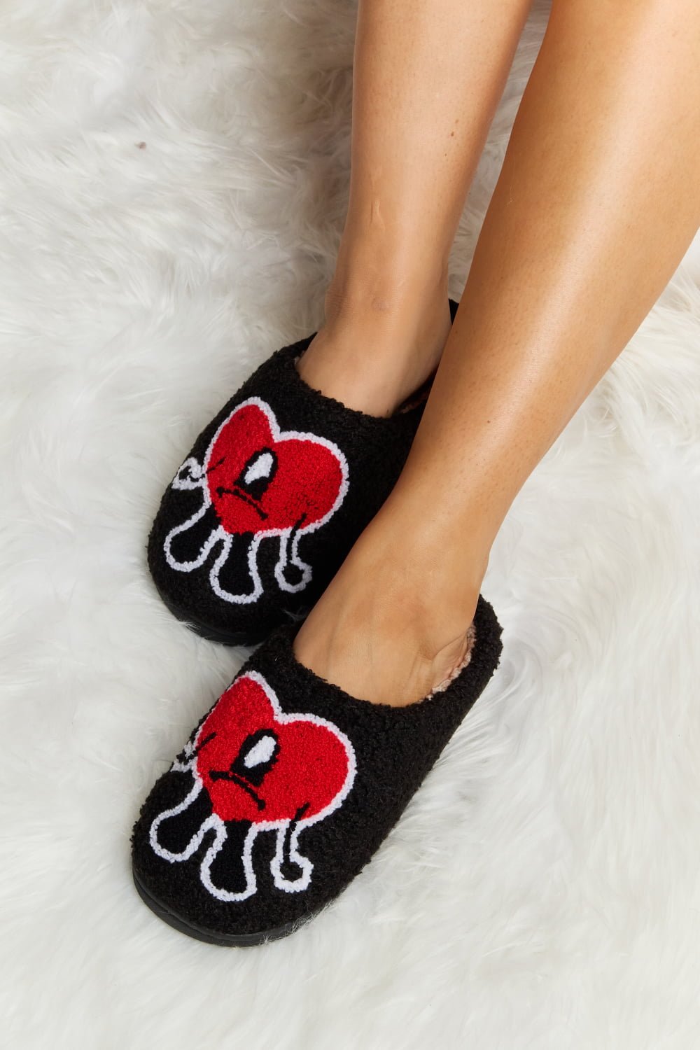 Melody - Love Heart Print Plush Slippers