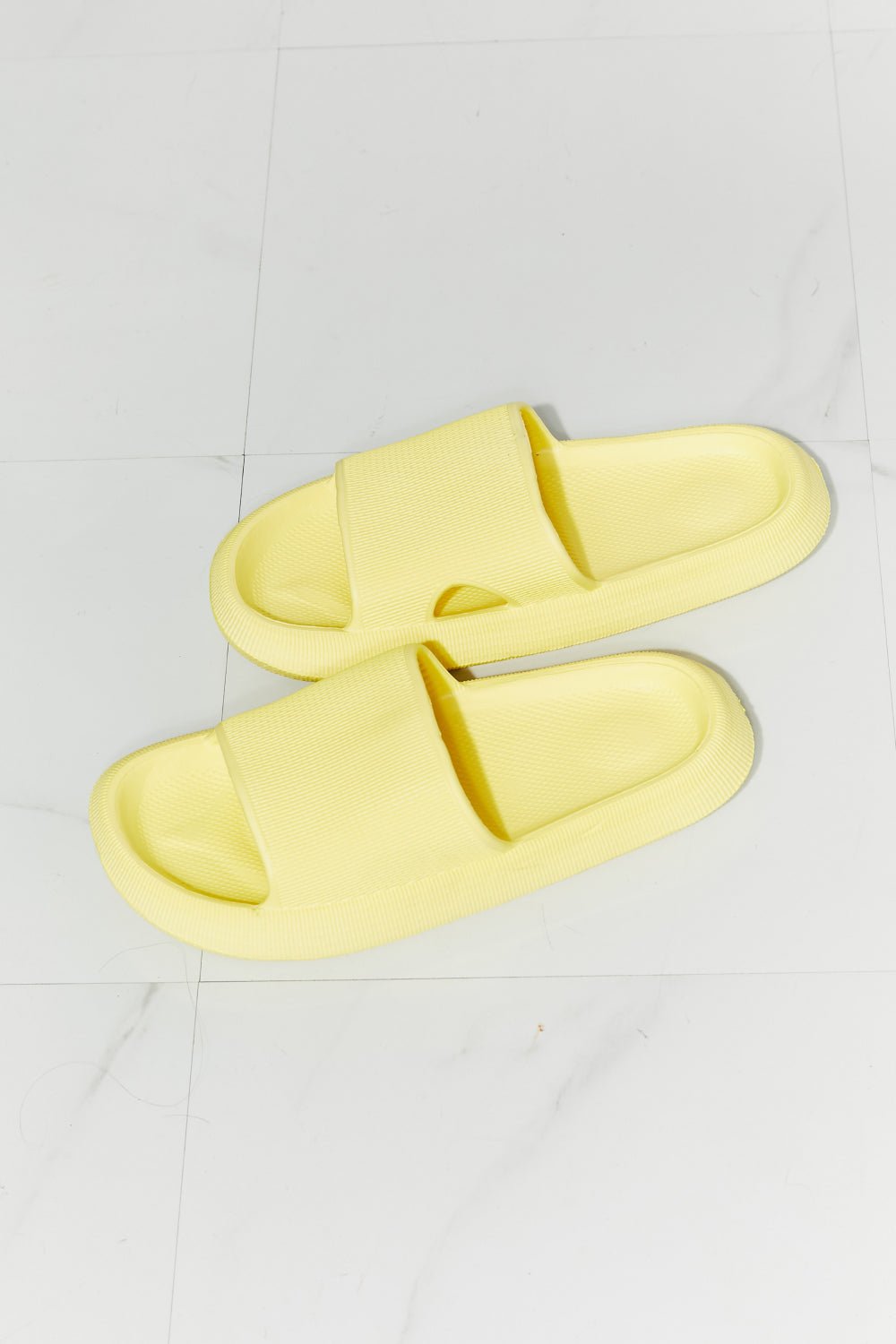 MelodyOpen Toe Slide Slipper Sandals in Yellow